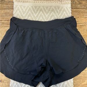 Lululemon Fast and Free High-Rise Short 2" *Airflow
In-Sense Emboss black size 8